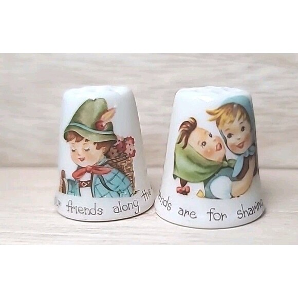 Vintage Set Of 2 Hummel Thimbles Friends Themed - Picture 1 of 11